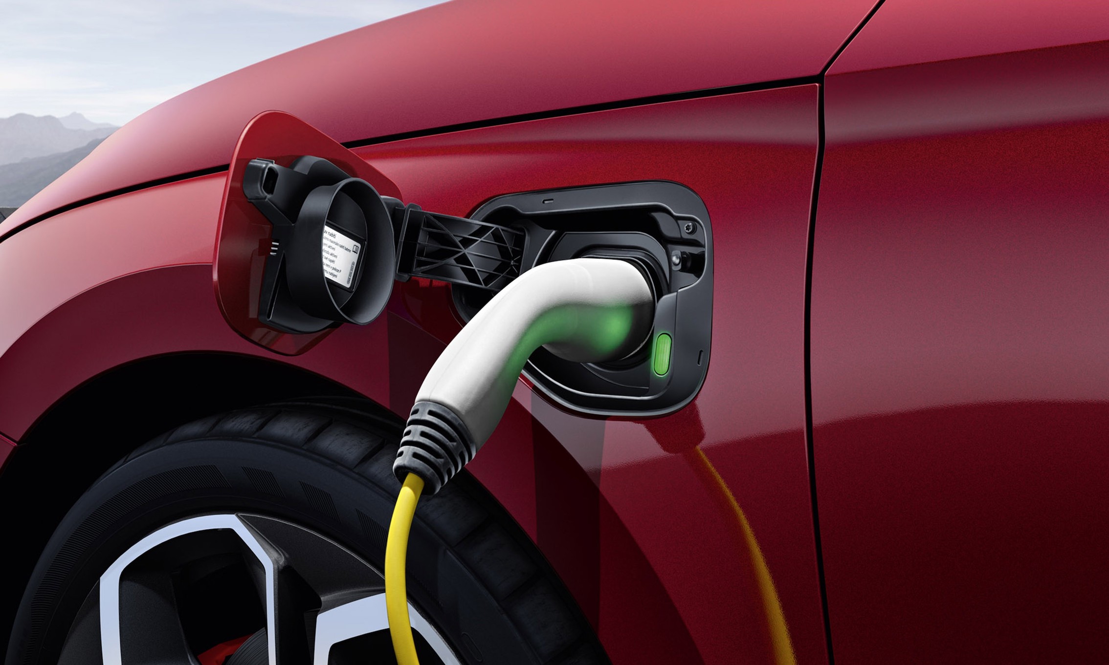 Skoda Octavia vRS iV PHEV electric car charging